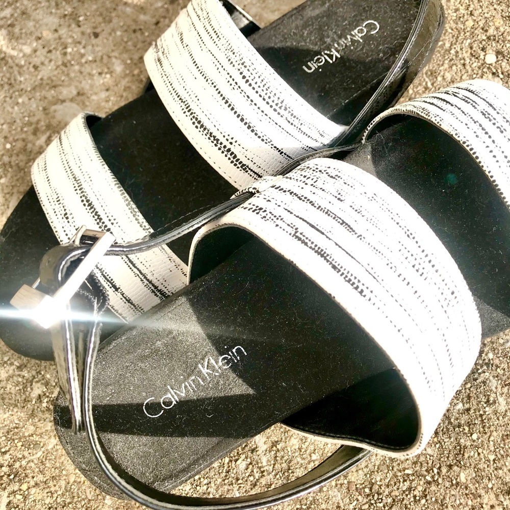 Calvin Klein Size 6 Sandals